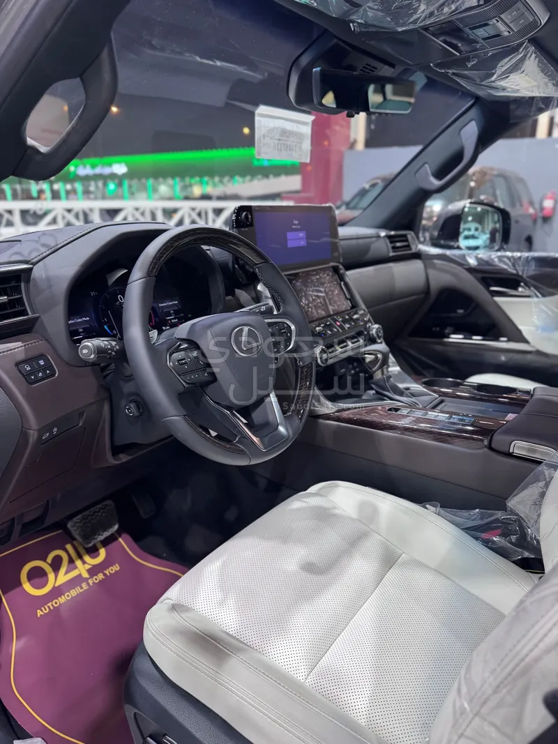 2026 لكزس إل إكس 600