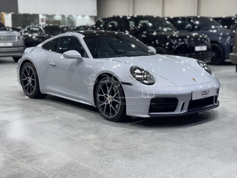 2025 بورش 911 كاريرا