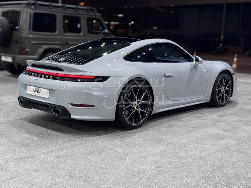 2025 بورش 911 كاريرا