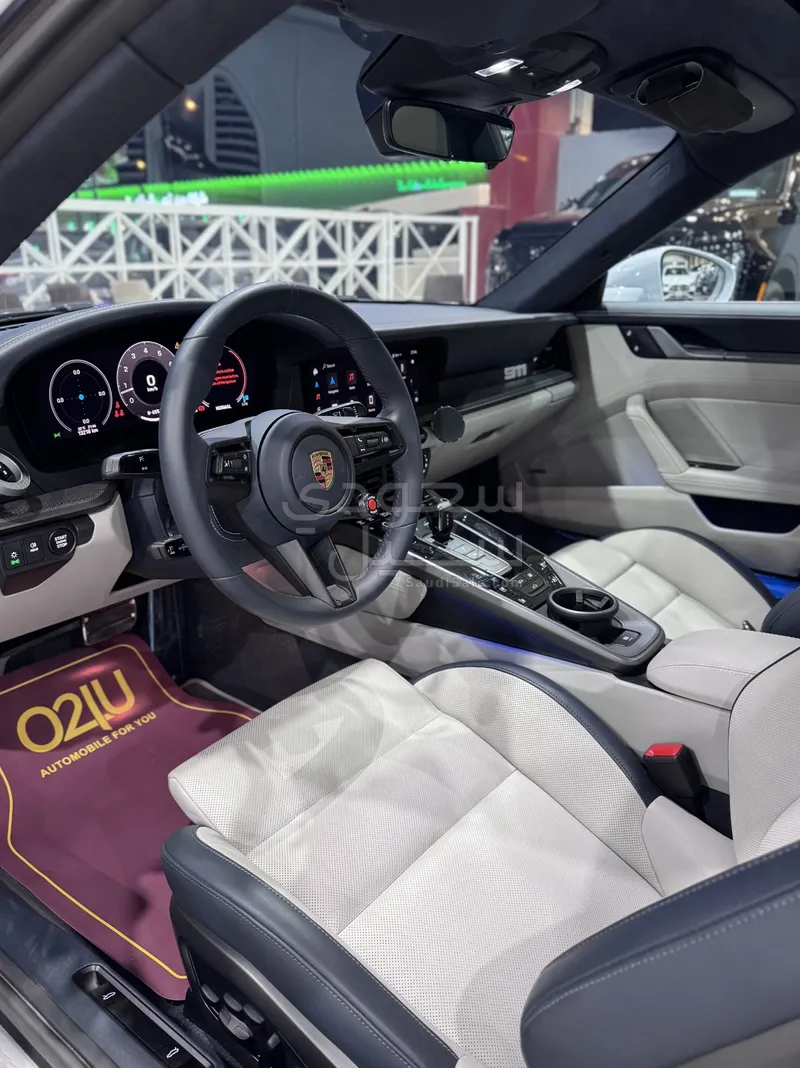 2025 بورش 911 كاريرا