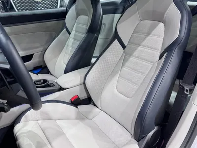 2025 بورش 911 كاريرا