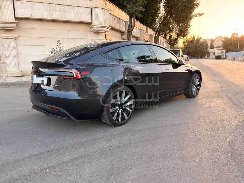 2024 تيسلا 3موديل لونج رينج