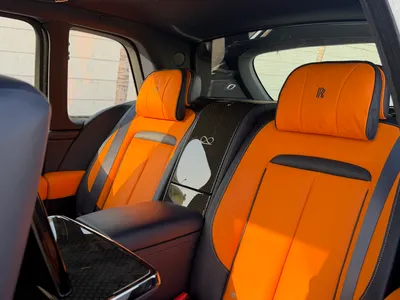 2022 رولز رويس كولينان بلاك بادج