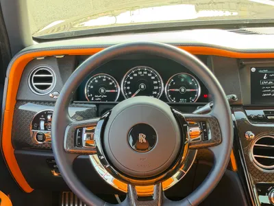 2022 رولز رويس كولينان بلاك بادج