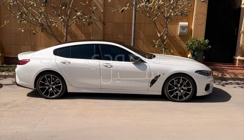 2026 بي ام دبليو الفئة الثامنة 840