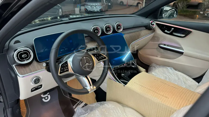 2025 مرسيدس - بنز سي 200