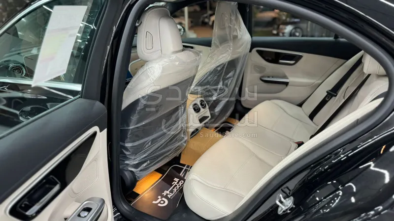 2025 مرسيدس - بنز سي 200