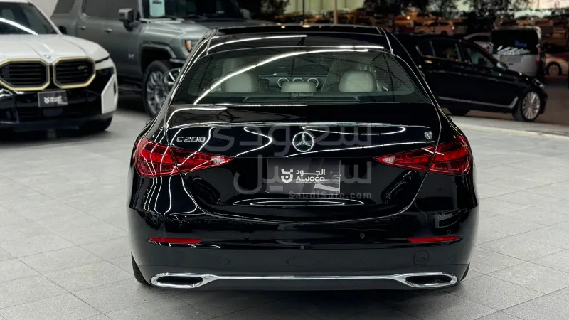 2025 مرسيدس - بنز سي 200