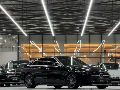 2023 مرسيدس - بنز سي 200 أي إم جي