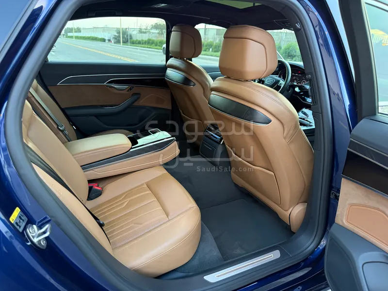 2019 اودي اي 8