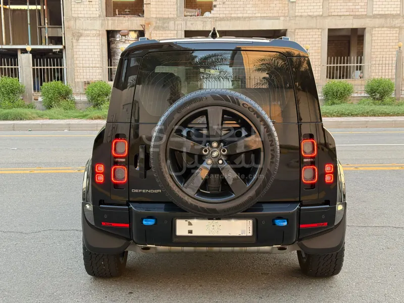 2024 لاند روفر ديفيندر اكس