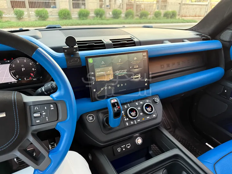 2024 لاند روفر ديفيندر اكس