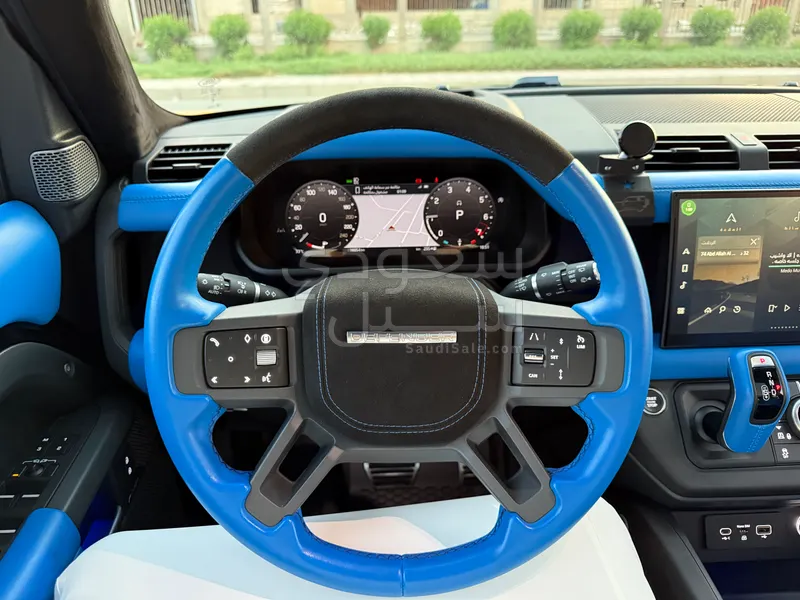 2024 لاند روفر ديفيندر اكس