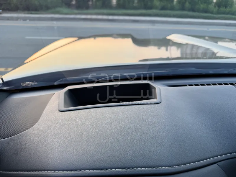 2025 لكزس إل إكس 600 اوف رود