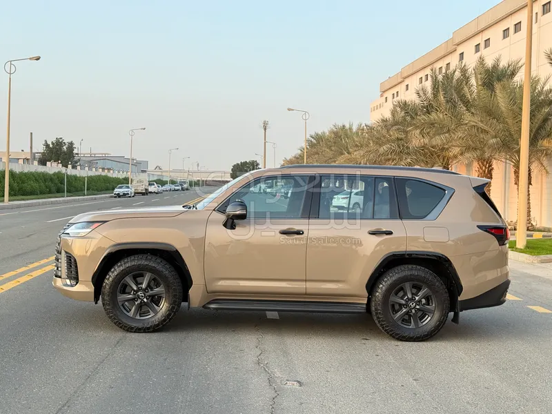 2025 لكزس إل إكس 600 اوف رود