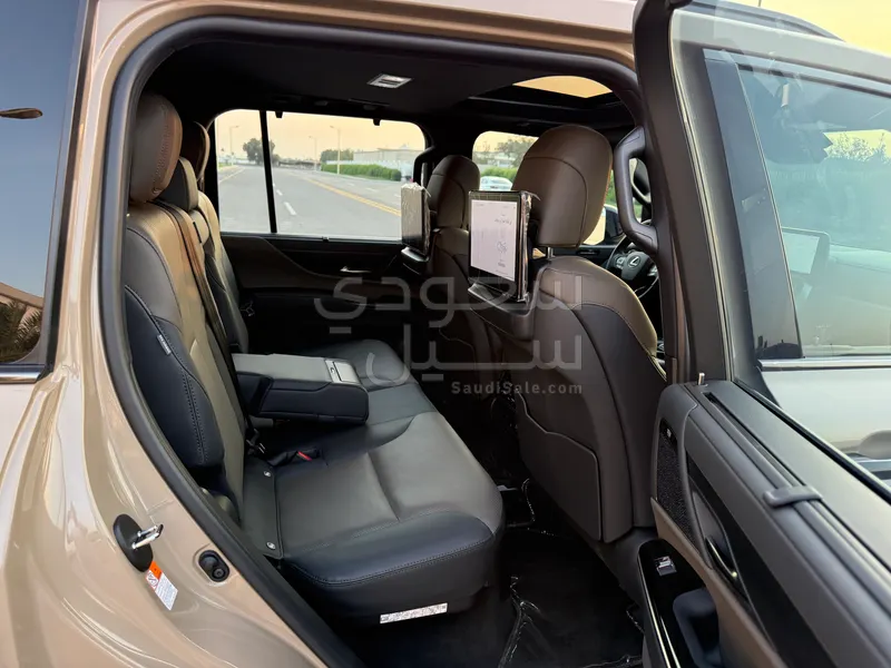 2025 لكزس إل إكس 600 اوف رود