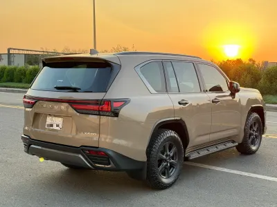 2025 لكزس إل إكس 600 اوف رود