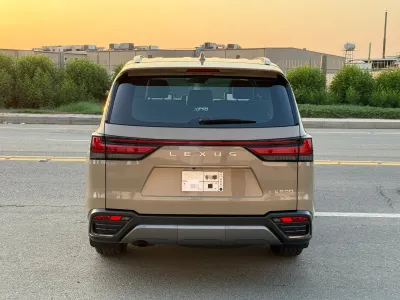 2025 لكزس إل إكس 600 اوف رود