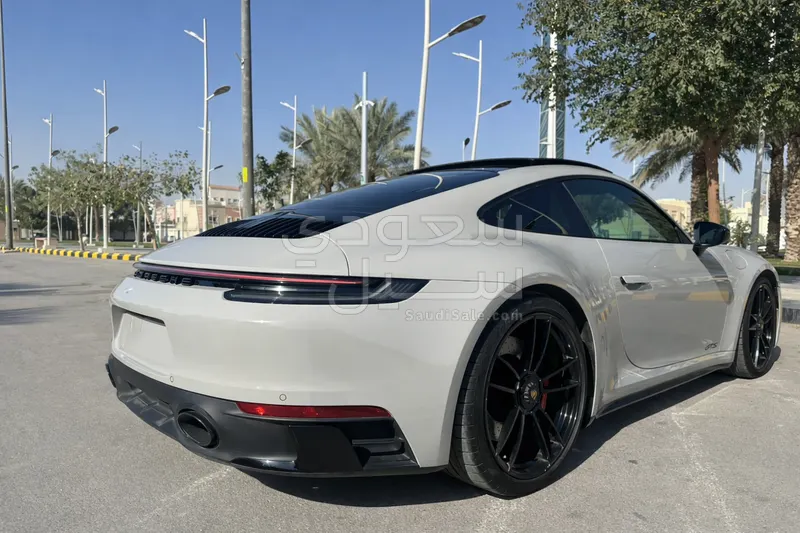 2022 بورش 911 كاريرا جي تي اس
