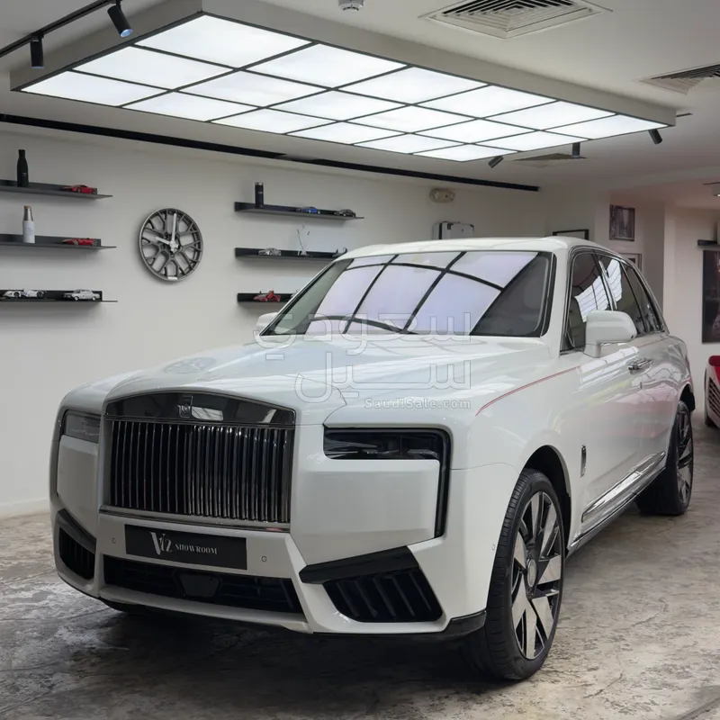 2025 رولز رويس كولينان سلفر بادج