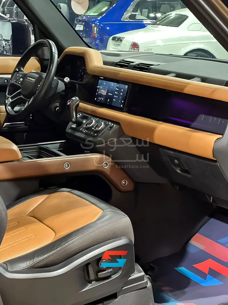 2021 لاند روفر ديفيندر اكس