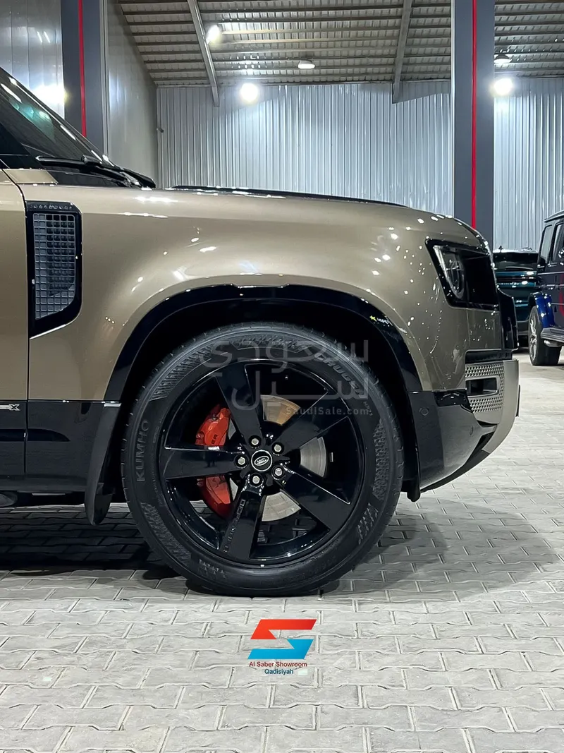 2021 لاند روفر ديفيندر اكس