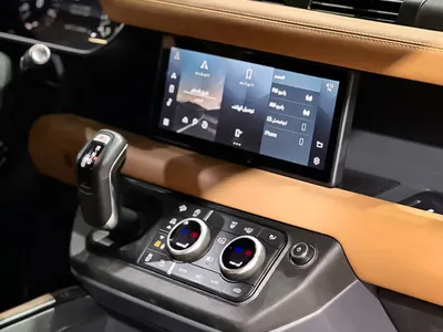 2021 لاند روفر ديفيندر اكس