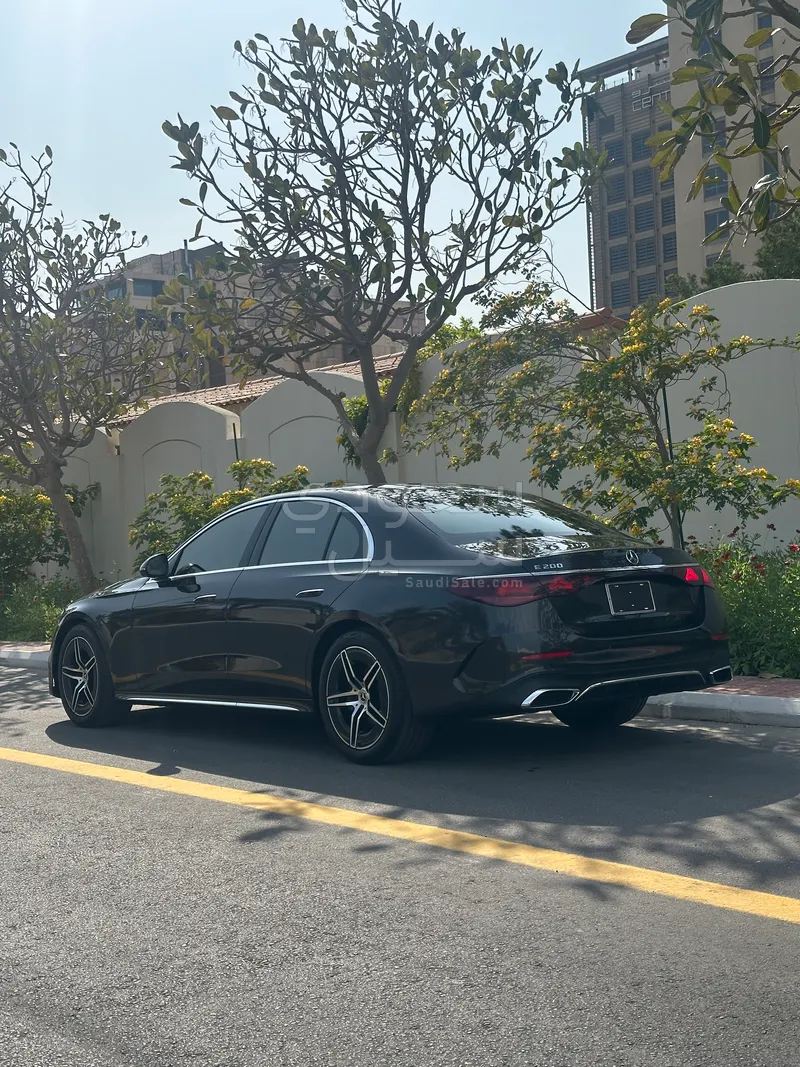 2026 مرسيدس - بنز إي 200 أي إم جي
