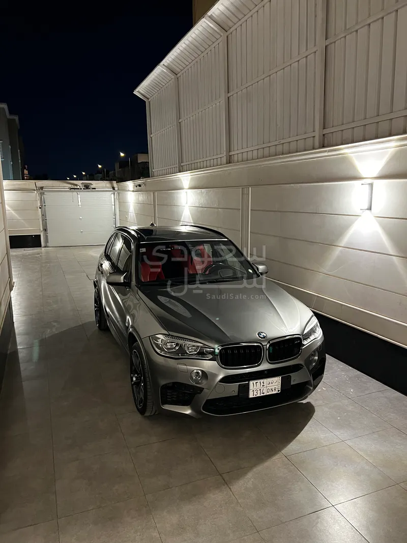 2018 بي ام دبليو الفئة اكس 5 إم