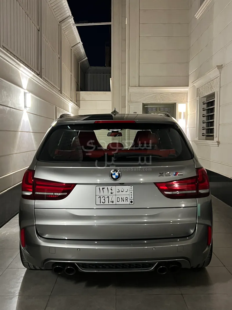 2018 بي ام دبليو الفئة اكس 5 إم