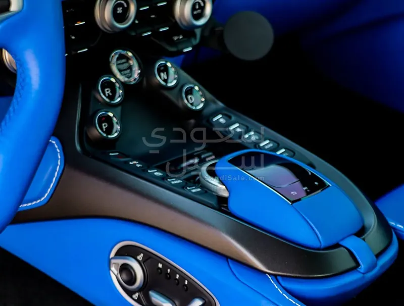 2022 استون مارتن فانتج ليمتد