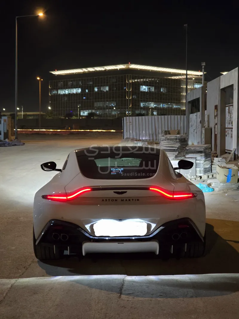 2022 استون مارتن فانتج ليمتد