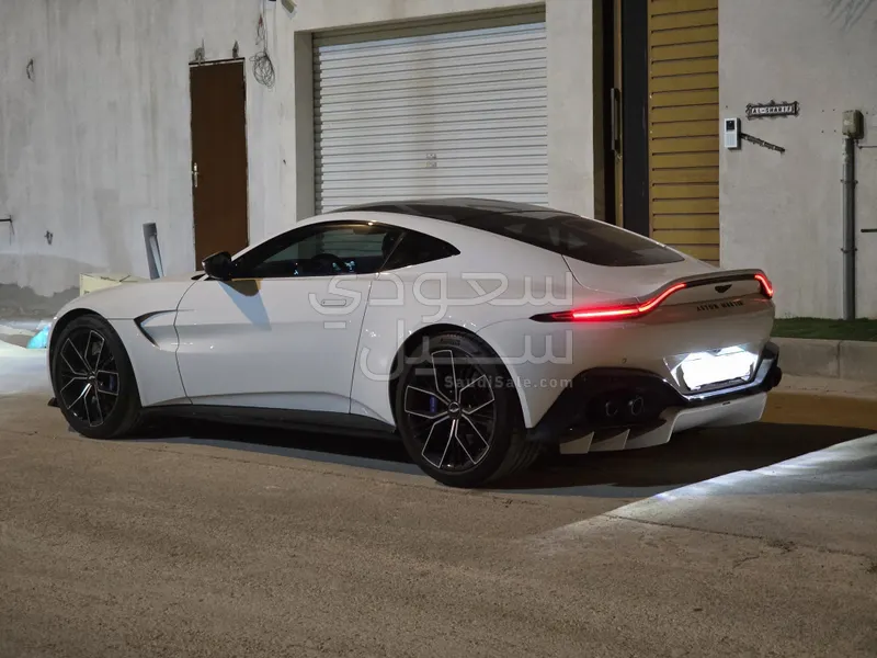 2022 استون مارتن فانتج ليمتد