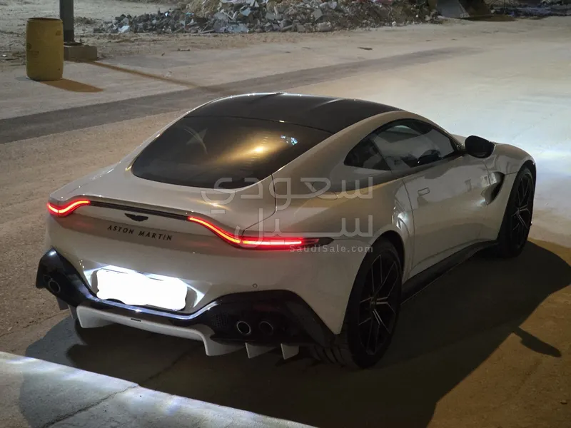 2022 استون مارتن فانتج ليمتد