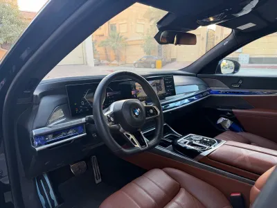 2023 بي ام دبليو الفئة السابعة 735 إل أي