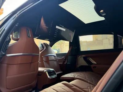 2023 بي ام دبليو الفئة السابعة 735 إل أي