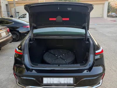 2023 بي ام دبليو الفئة السابعة 735 إل أي