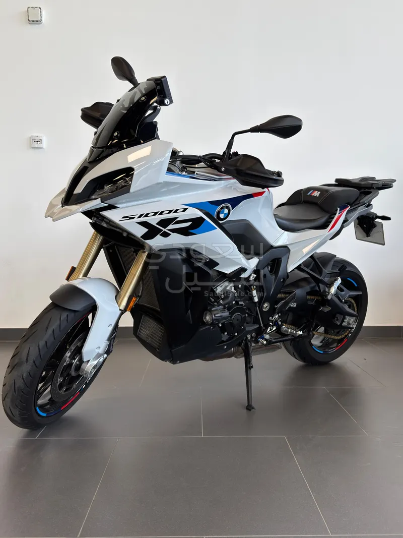 2024 بي ام دبليو دراجة نارية اس 1000 إكس أر