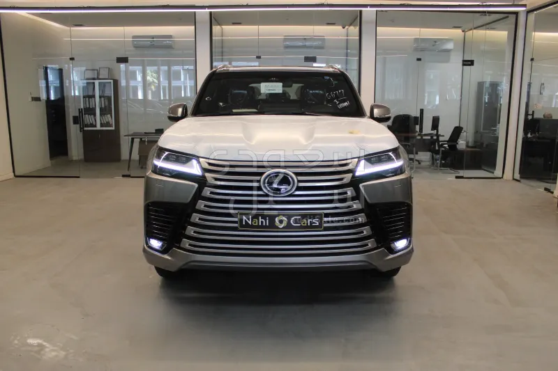 2025 لكزس إل إكس 600