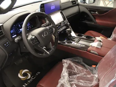 2025 لكزس إل إكس 600