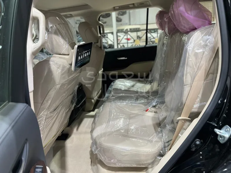 2026 تويوتا لاند كروزر جي اكس ار4