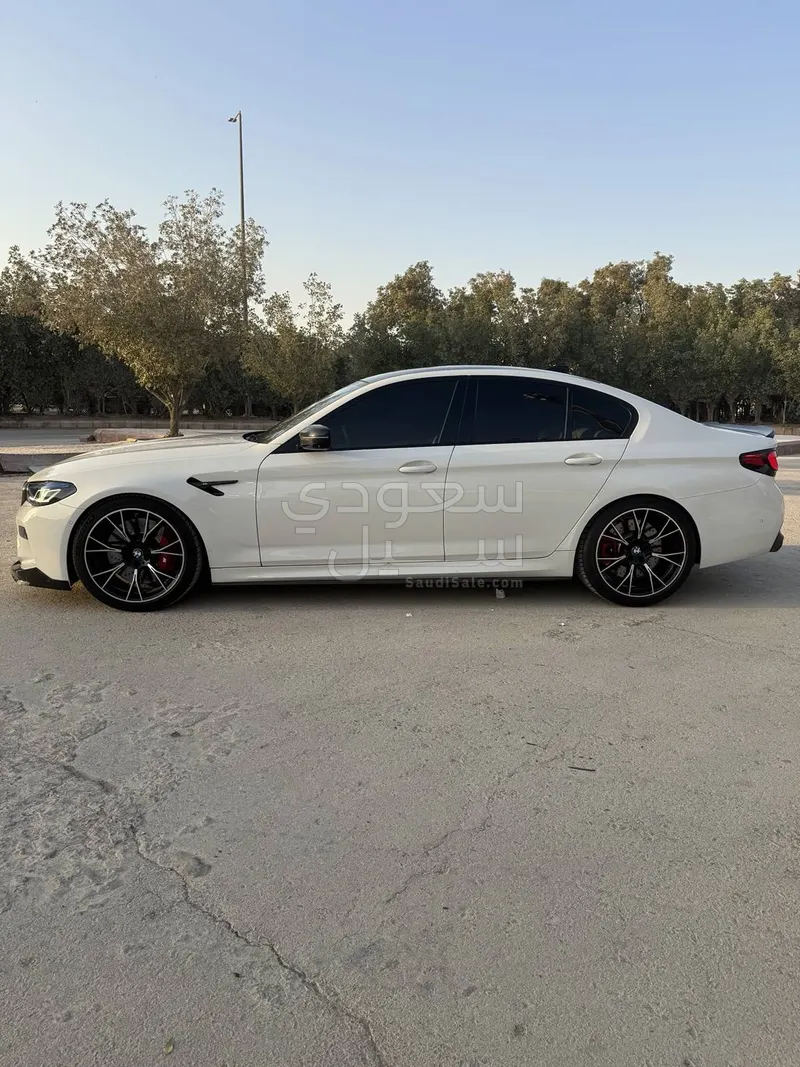 2021 بي ام دبليو الفئة ام إم 5 كومباتيشن باكج