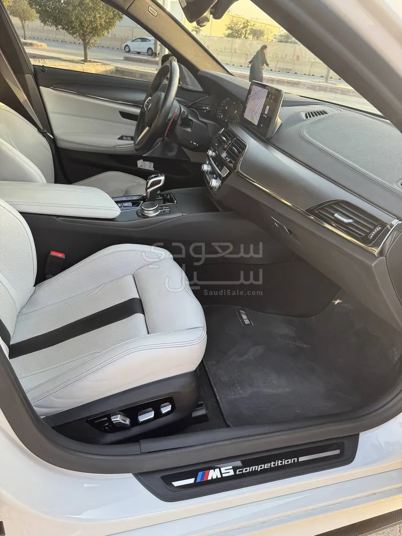 2021 بي ام دبليو الفئة ام إم 5 كومباتيشن باكج