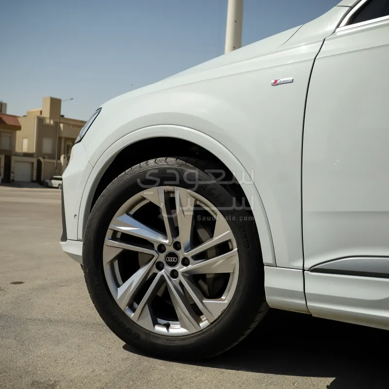 2022 اودي كيو 7 اس لاين