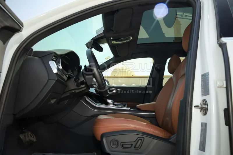 2022 اودي كيو 7 اس لاين