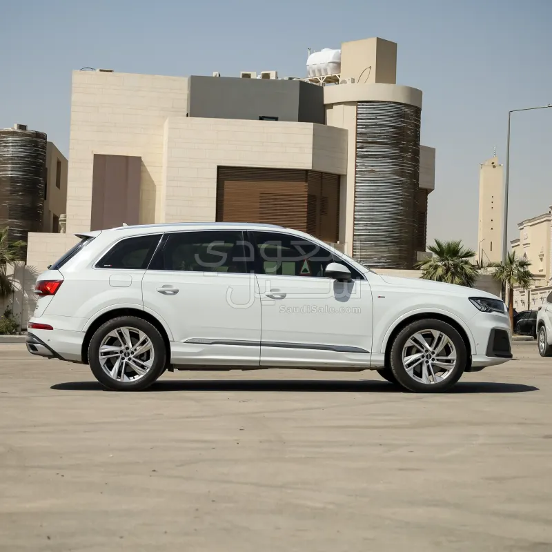 2022 اودي كيو 7 اس لاين