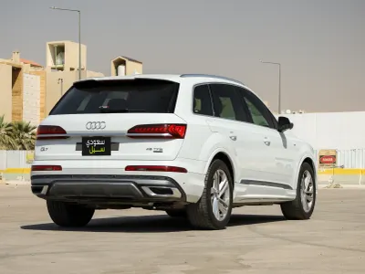 2022 اودي كيو 7 اس لاين