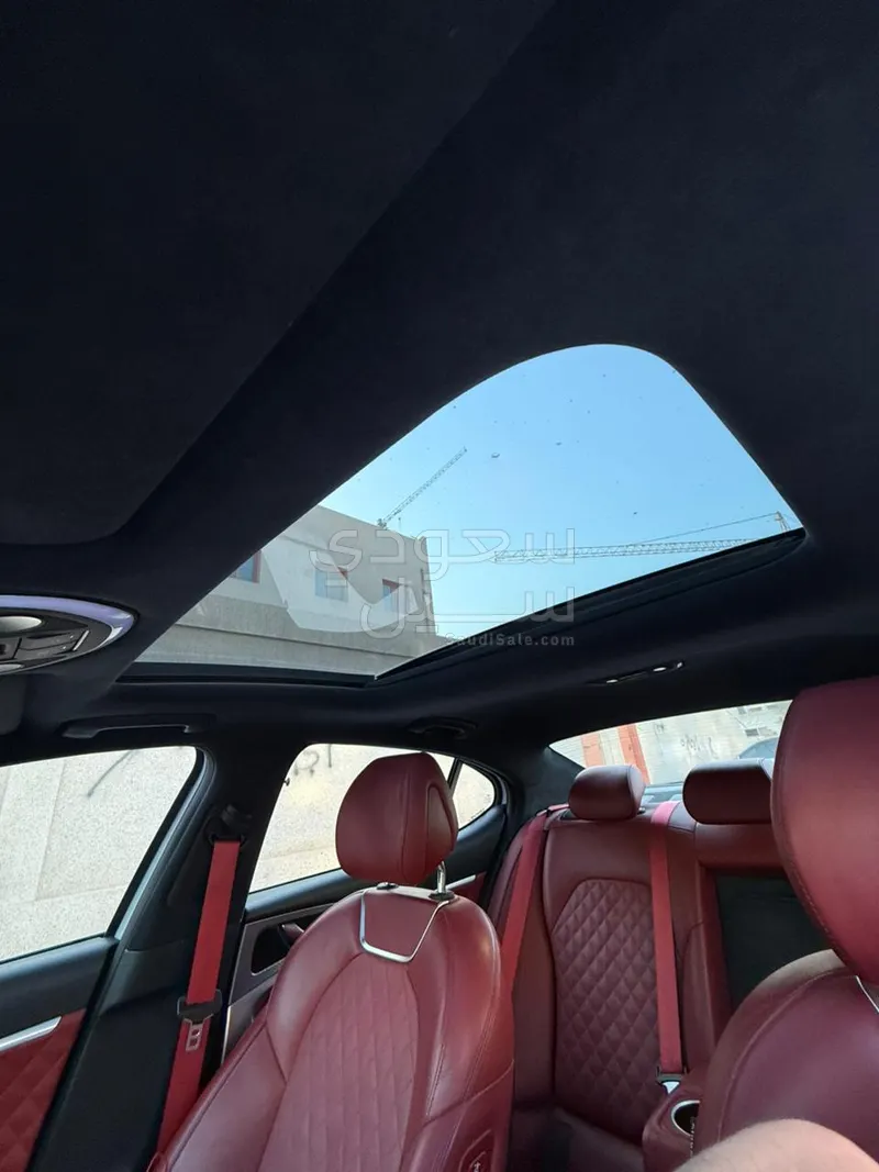 2021 جينيسيس جي 70