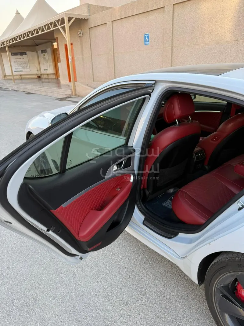 2021 جينيسيس جي 70