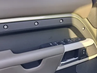 2022 لاند روفر ديفيندر 110